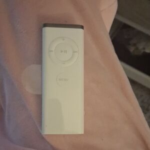 Apple Remote  Unused